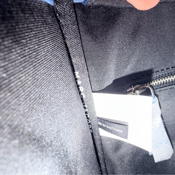 Marc Jacobs Classic Blue Tote - Picture 7 of 10